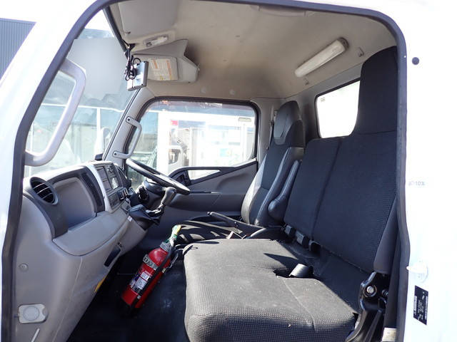 三菱ふそうキャンター冷凍車（冷蔵車）小型（2t・3t）[写真36]