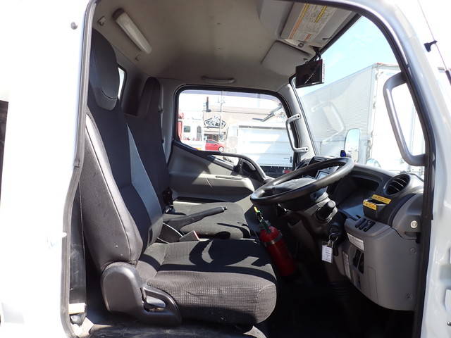 三菱ふそうキャンター冷凍車（冷蔵車）小型（2t・3t）[写真37]