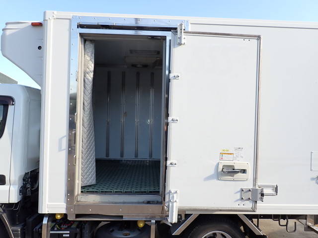 三菱ふそうキャンター冷凍車（冷蔵車）小型（2t・3t）[写真39]