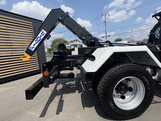 三菱ふそうファイターコンテナ専用車中型（4t）[写真13]