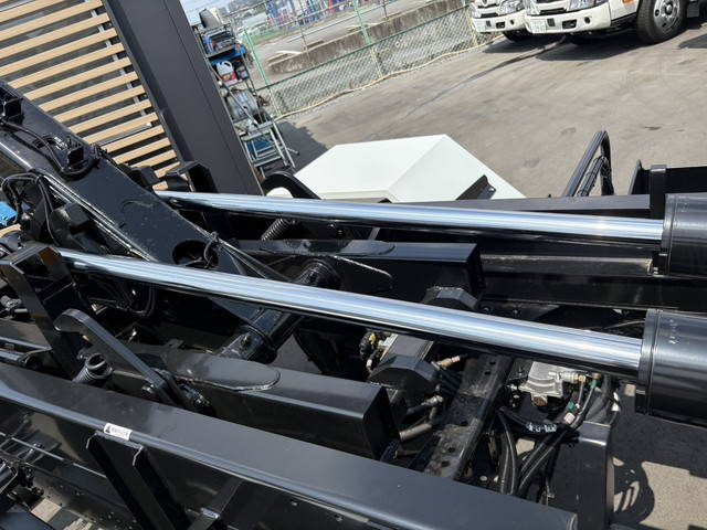 三菱ふそうファイターコンテナ専用車中型（4t）[写真14]