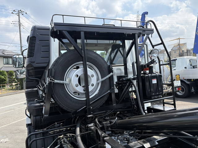 三菱ふそうファイターコンテナ専用車中型（4t）[写真15]