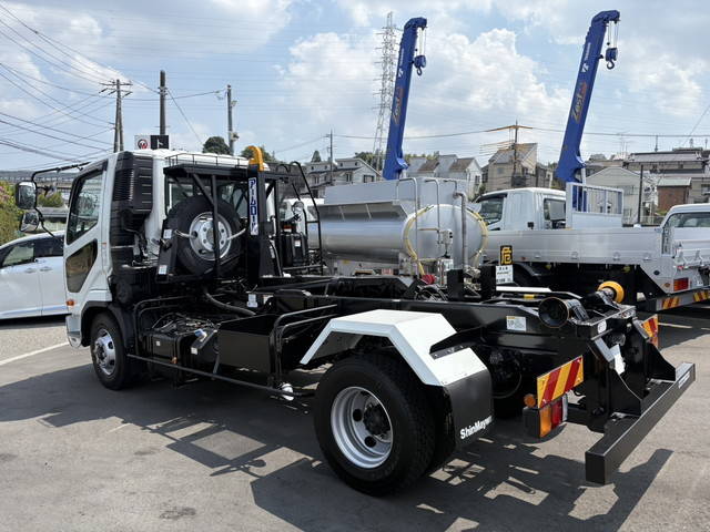 三菱ふそうファイターコンテナ専用車中型（4t）[写真02]