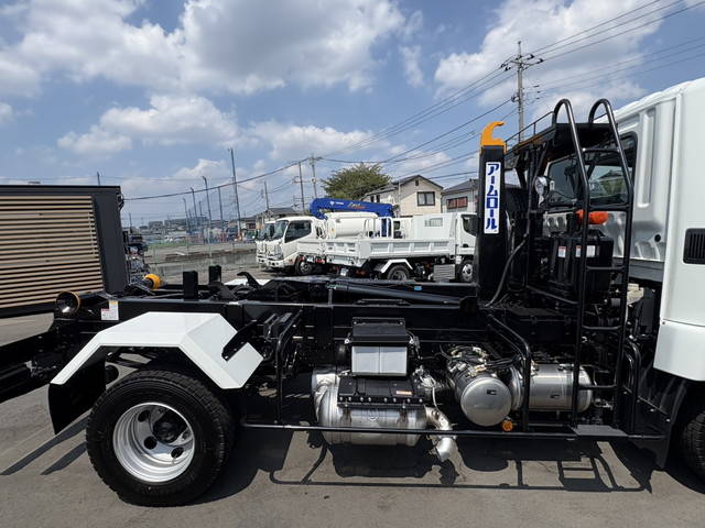 三菱ふそうファイターコンテナ専用車中型（4t）[写真06]