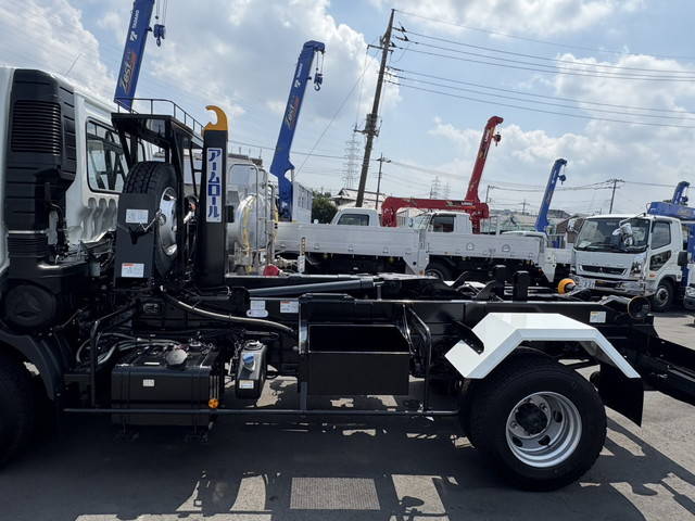 三菱ふそうファイターコンテナ専用車中型（4t）[写真07]