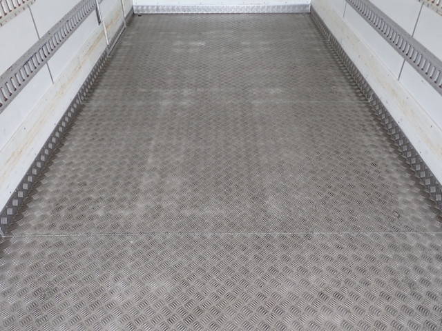 日野レンジャー冷凍車（冷蔵車）中型（4t）[写真20]