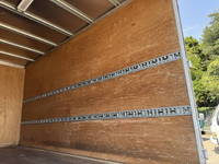 三菱ふそうキャンターアルミバン小型（2t・3t）[写真10]