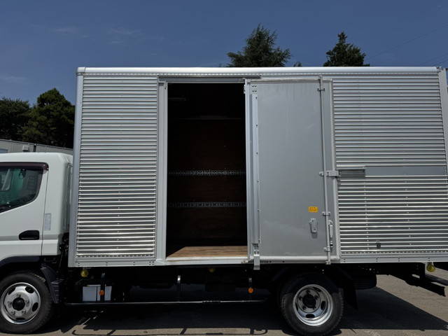 三菱ふそうキャンターアルミバン小型（2t・3t）[写真15]
