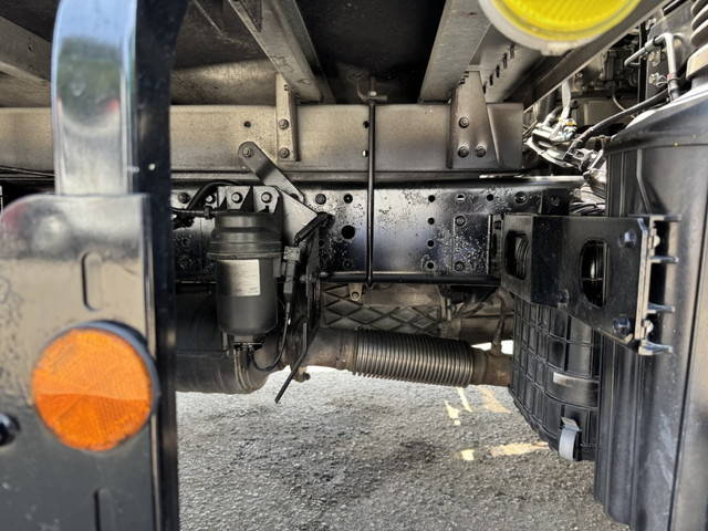 三菱ふそうキャンターアルミバン小型（2t・3t）[写真22]