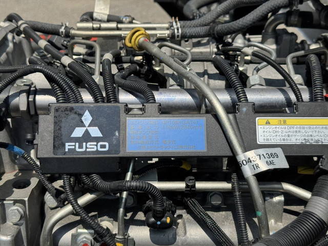 三菱ふそうキャンターアルミバン小型（2t・3t）[写真28]