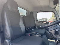 三菱ふそうキャンターアルミバン小型（2t・3t）[写真32]