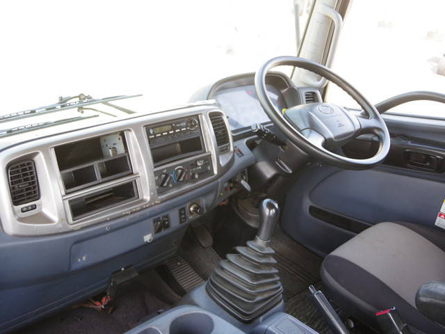 日野レンジャーセーフティクレーン3段増トン（6t・8t）[写真33]