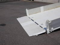 日野レンジャーセーフティクレーン3段増トン（6t・8t）[写真09]