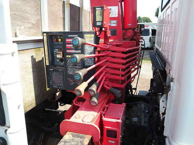 いすゞエルフクレーン4段小型（2t・3t）[写真10]