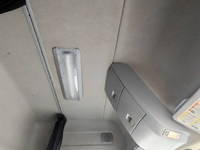 UDトラックスクオントレーラーヘッド（トラクターヘッド）大型（10t）[写真26]