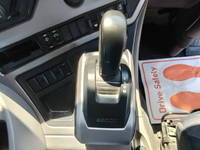 UDトラックスクオントレーラーヘッド（トラクターヘッド）大型（10t）[写真27]