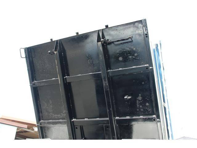 いすゞフォワードダンプ中型（4t）[写真17]