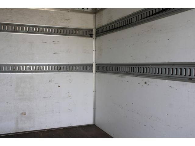 いすゞエルフパネルバン小型（2t・3t）[写真16]