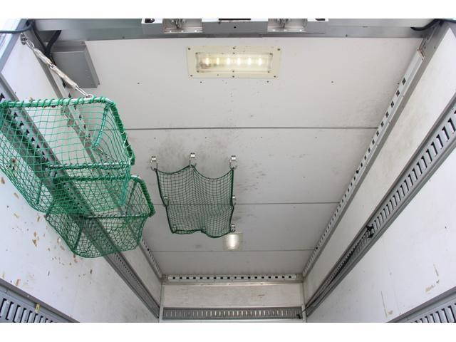 いすゞエルフパネルバン小型（2t・3t）[写真17]