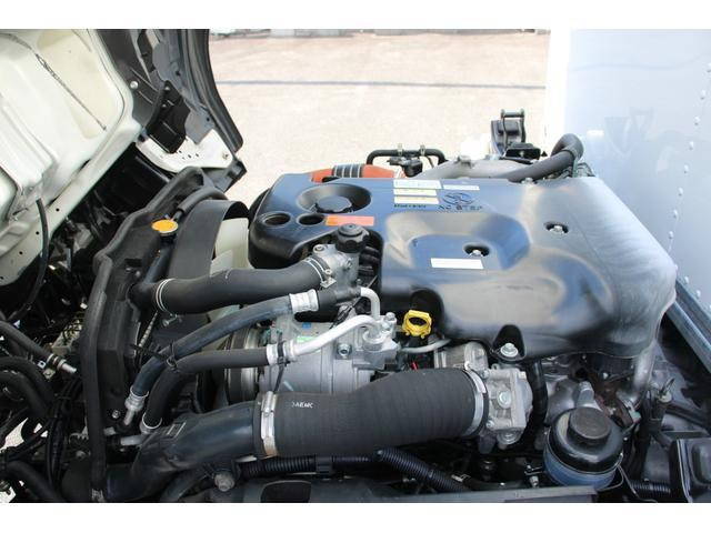 いすゞエルフパネルバン小型（2t・3t）[写真09]