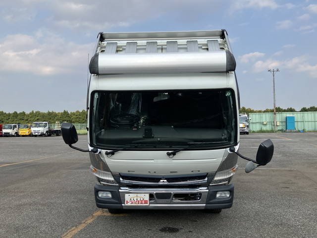 三菱ふそうキャンター平ボディ小型（2t・3t）[写真11]