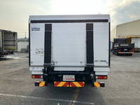 三菱ふそうキャンター平ボディ小型（2t・3t）[写真13]