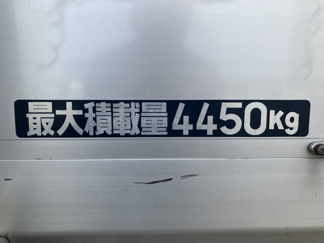 三菱ふそうキャンター平ボディ小型（2t・3t）[写真15]