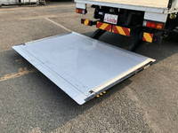 三菱ふそうキャンター平ボディ小型（2t・3t）[写真17]