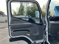 三菱ふそうキャンター平ボディ小型（2t・3t）[写真30]