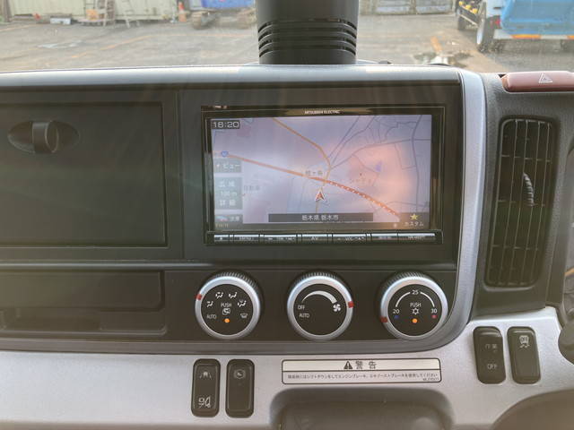 三菱ふそうキャンター平ボディ小型（2t・3t）[写真36]