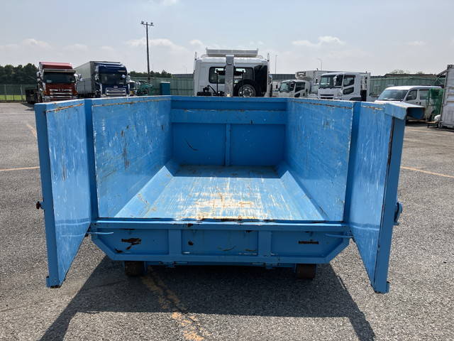 UDトラックスコンドルコンテナ専用車中型（4t）[写真13]