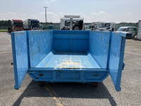 UDトラックスコンドルコンテナ専用車中型（4t）[写真14]