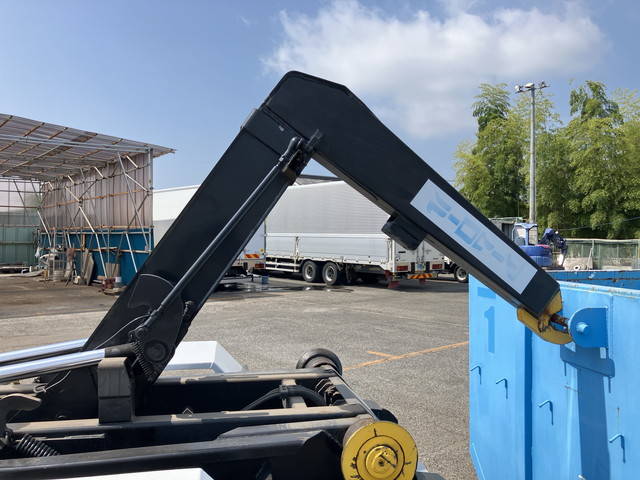 UDトラックスコンドルコンテナ専用車中型（4t）[写真17]