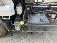 UDトラックスコンドルコンテナ専用車中型（4t）[写真23]