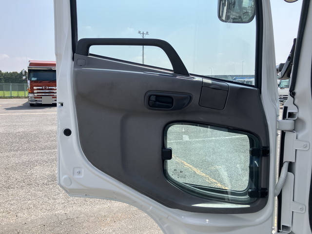 UDトラックスコンドルコンテナ専用車中型（4t）[写真30]