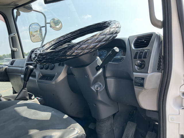 UDトラックスコンドルコンテナ専用車中型（4t）[写真33]