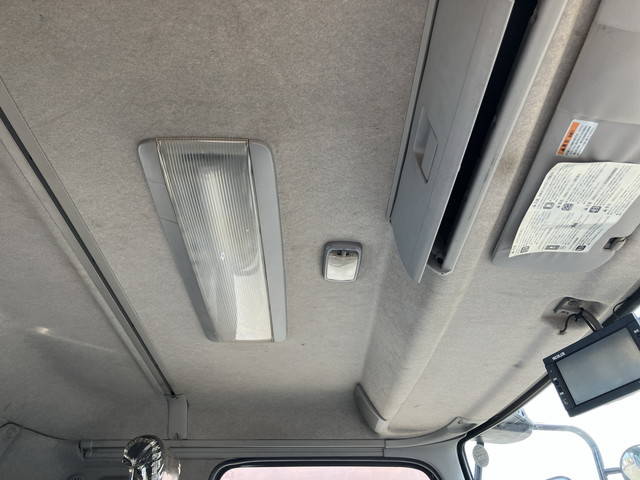 UDトラックスコンドルコンテナ専用車中型（4t）[写真34]