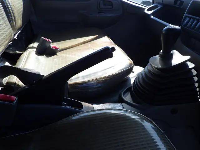 トヨタダイナ平ボディ小型（2t・3t）[写真14]