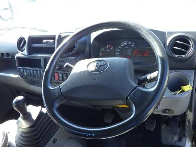 トヨタダイナ平ボディ小型（2t・3t）[写真15]