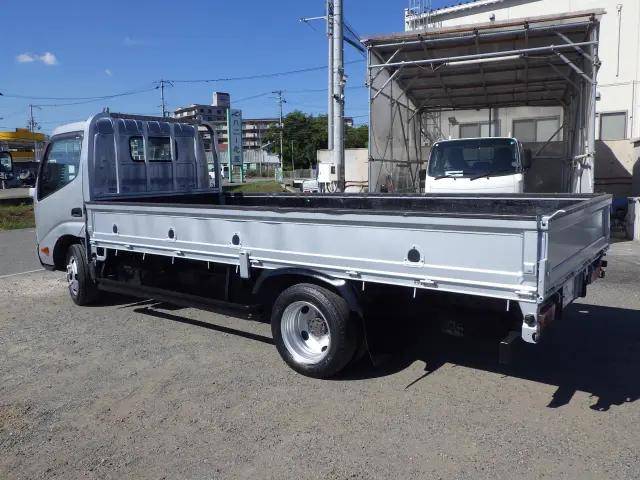 トヨタダイナ平ボディ小型（2t・3t）[写真02]