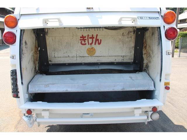 いすゞエルフパッカー車（塵芥車）小型（2t・3t）[写真13]