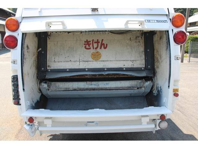 いすゞエルフパッカー車（塵芥車）小型（2t・3t）[写真14]