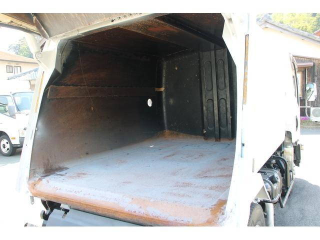 いすゞエルフパッカー車（塵芥車）小型（2t・3t）[写真16]