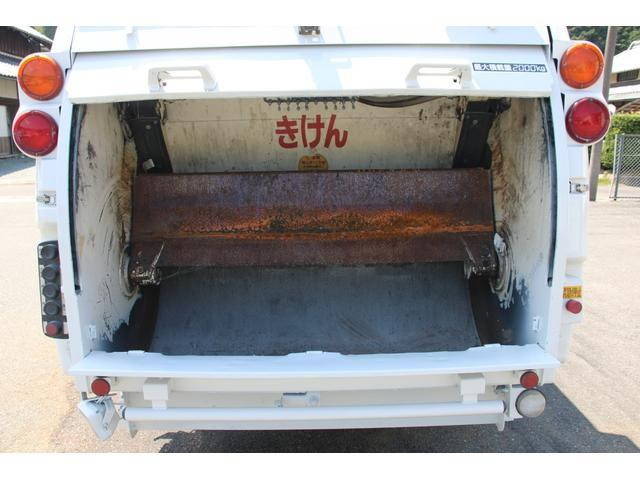 いすゞエルフパッカー車（塵芥車）小型（2t・3t）[写真18]