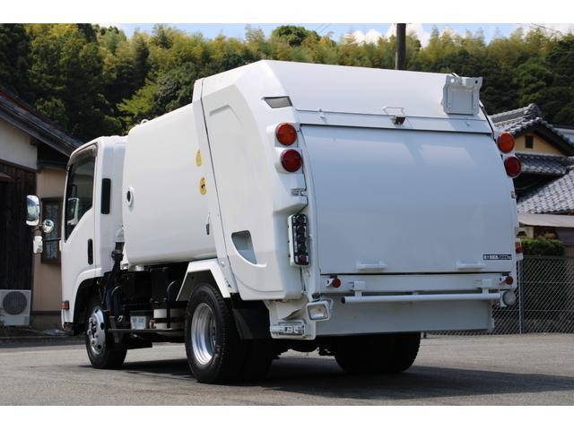 いすゞエルフパッカー車（塵芥車）小型（2t・3t）[写真02]