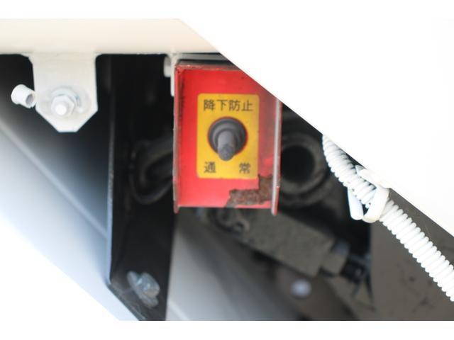 いすゞエルフパッカー車（塵芥車）小型（2t・3t）[写真29]