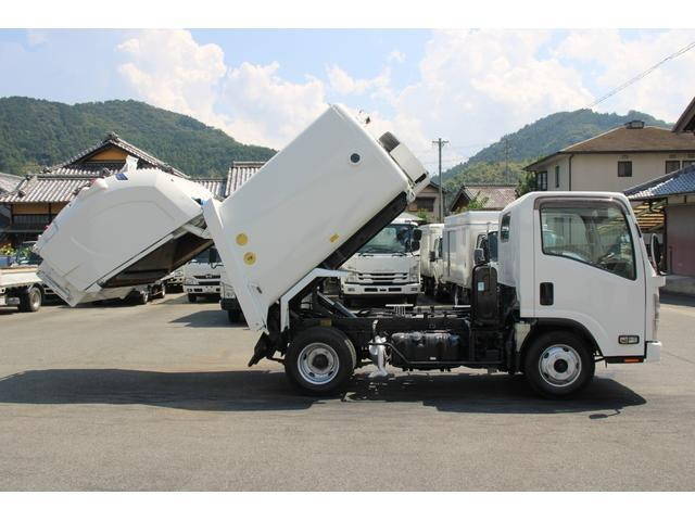 いすゞエルフパッカー車（塵芥車）小型（2t・3t）[写真05]