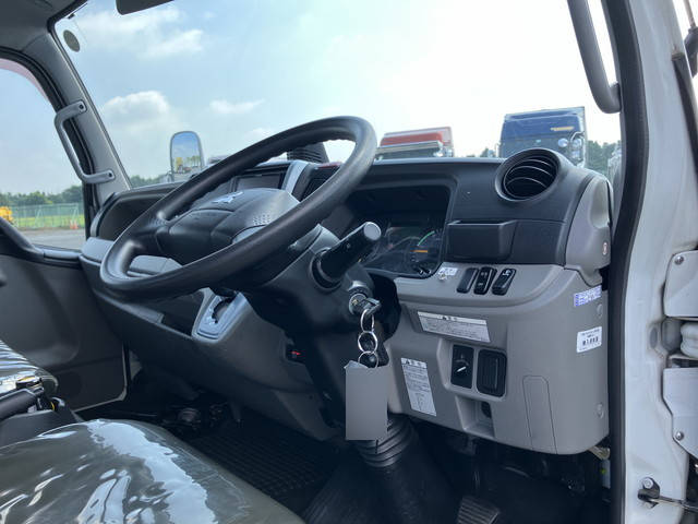 三菱ふそうキャンターセルフローダー小型（2t・3t）[写真33]