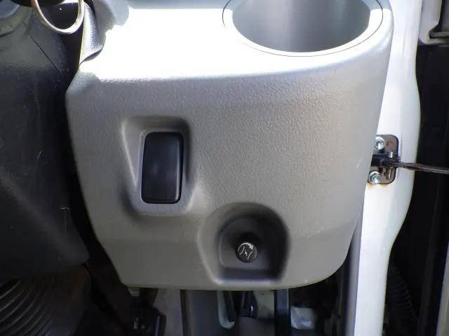 トヨタトヨエース平ボディ小型（2t・3t）[写真14]