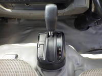 トヨタトヨエース平ボディ小型（2t・3t）[写真15]